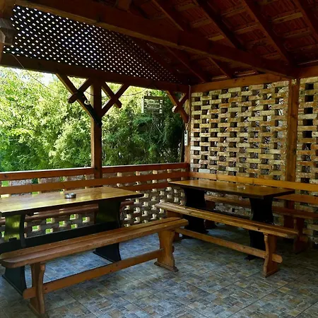 Casa Porumbelul ゲストハウス